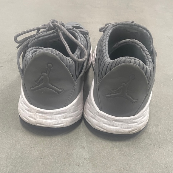 Nike Jordan Formula 23 Low Trainers Sneaker in Gray 919724-004 - Size 11 - Picture 6 of 12